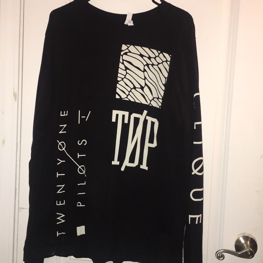 Twenty one pilots long sleeve!